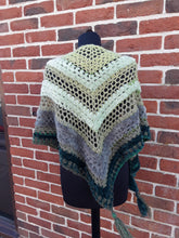 Load image into Gallery viewer, "West Woods" crochet pattern by Vixter Woolista
