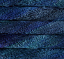 Load image into Gallery viewer, "Sophie"-style scarf knitting workshop/social 17th November 2024