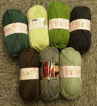 Load image into Gallery viewer, "Stingray" Crochet Kit by Vixter Woolista