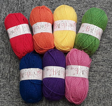 Load image into Gallery viewer, "Stingray" Crochet Kit by Vixter Woolista