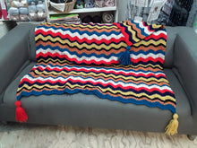 Load image into Gallery viewer, "Stingray" Crochet Blanket pattern by Vixter Woolista