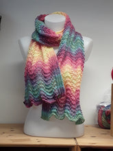 Load image into Gallery viewer, Peaseblossom - Knitting Pattern by Vixter Woolista
