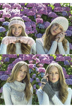 Load image into Gallery viewer, Knit kit - accessories in super chunky - SPECIAL OFFER

