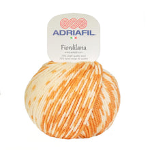Load image into Gallery viewer, Adriafil Fiordilana and pattern
