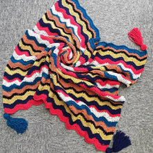 Load image into Gallery viewer, &quot;Stingray&quot; Crochet Blanket pattern by Vixter Woolista
